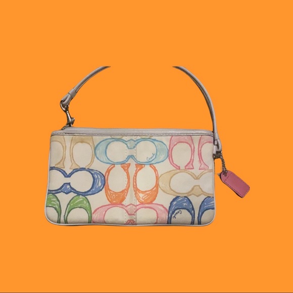 Coach - Picture 3 of 4